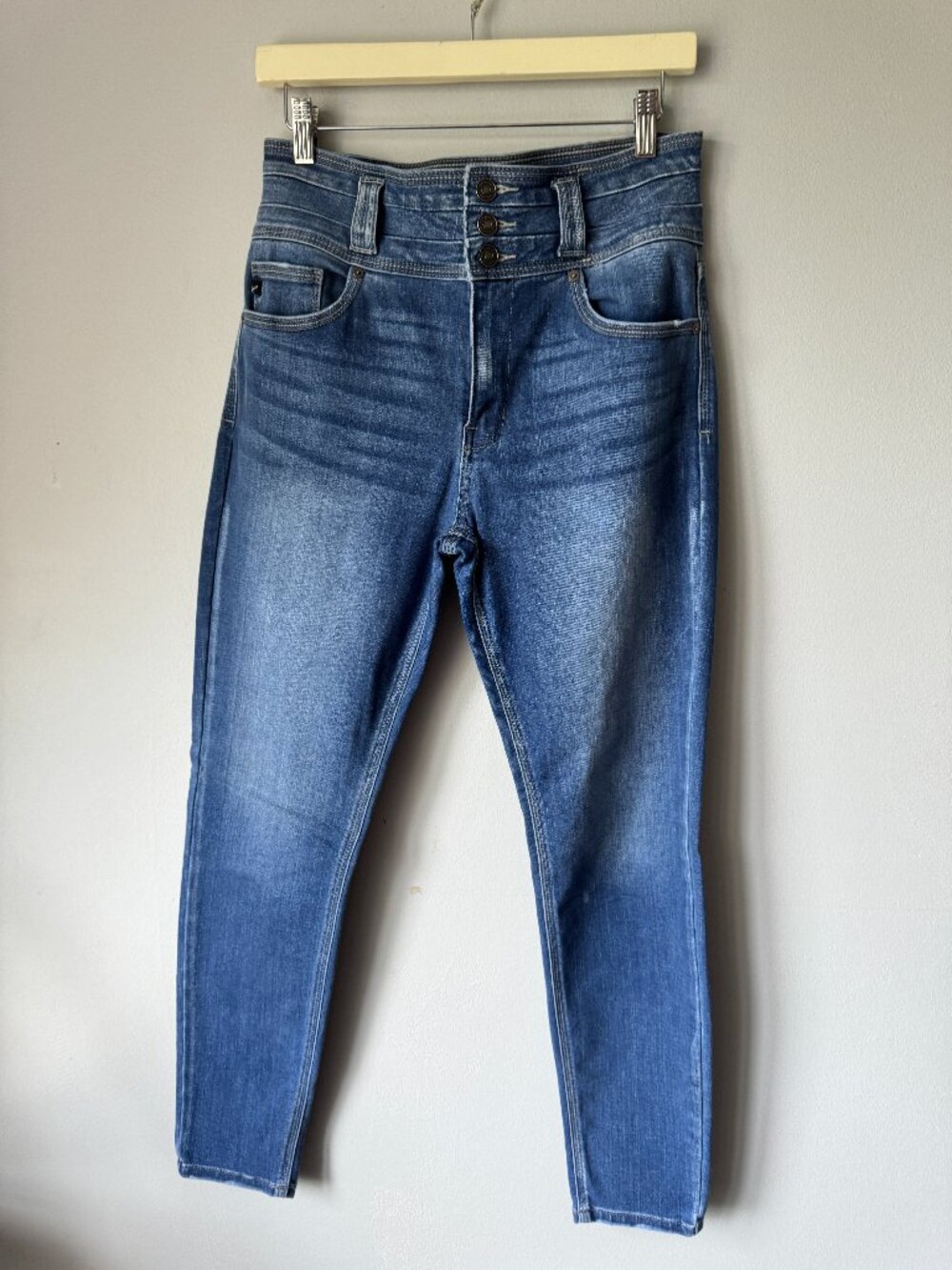 KanCan Skinny Jeans with Triple Buttons Size 9